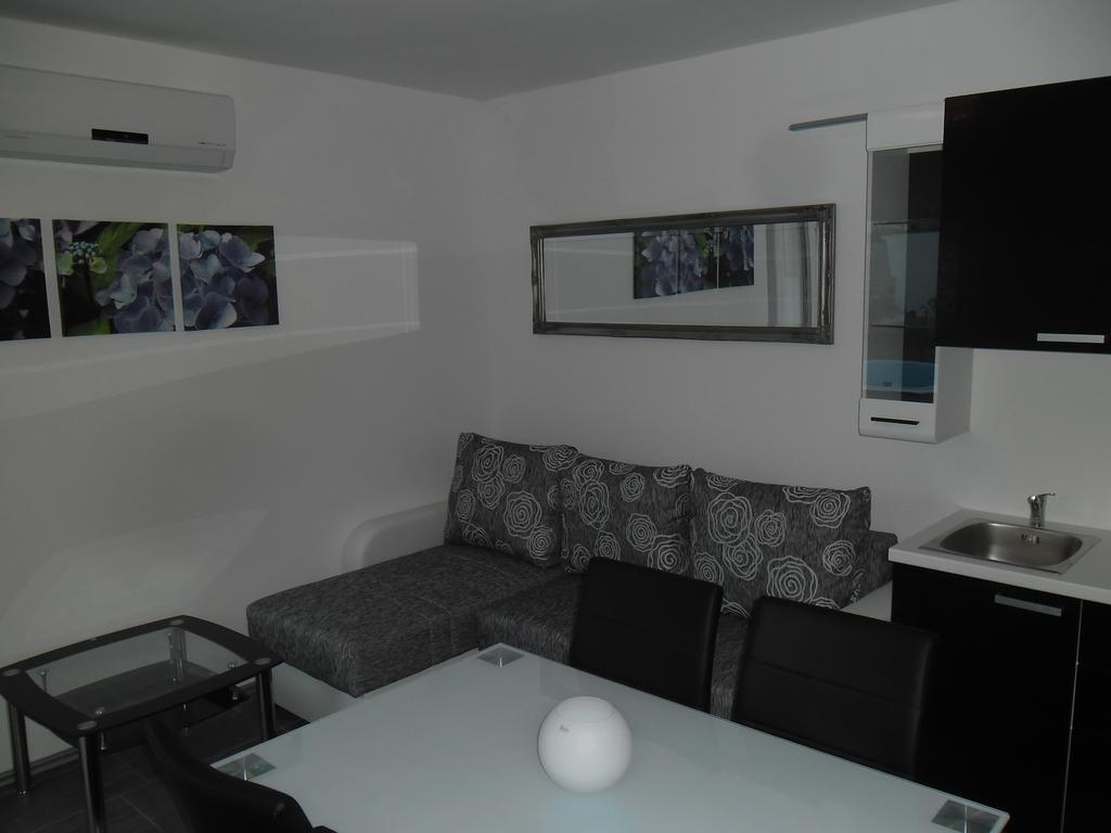 Rooms&Apartments Marinero Betina  Kamer foto