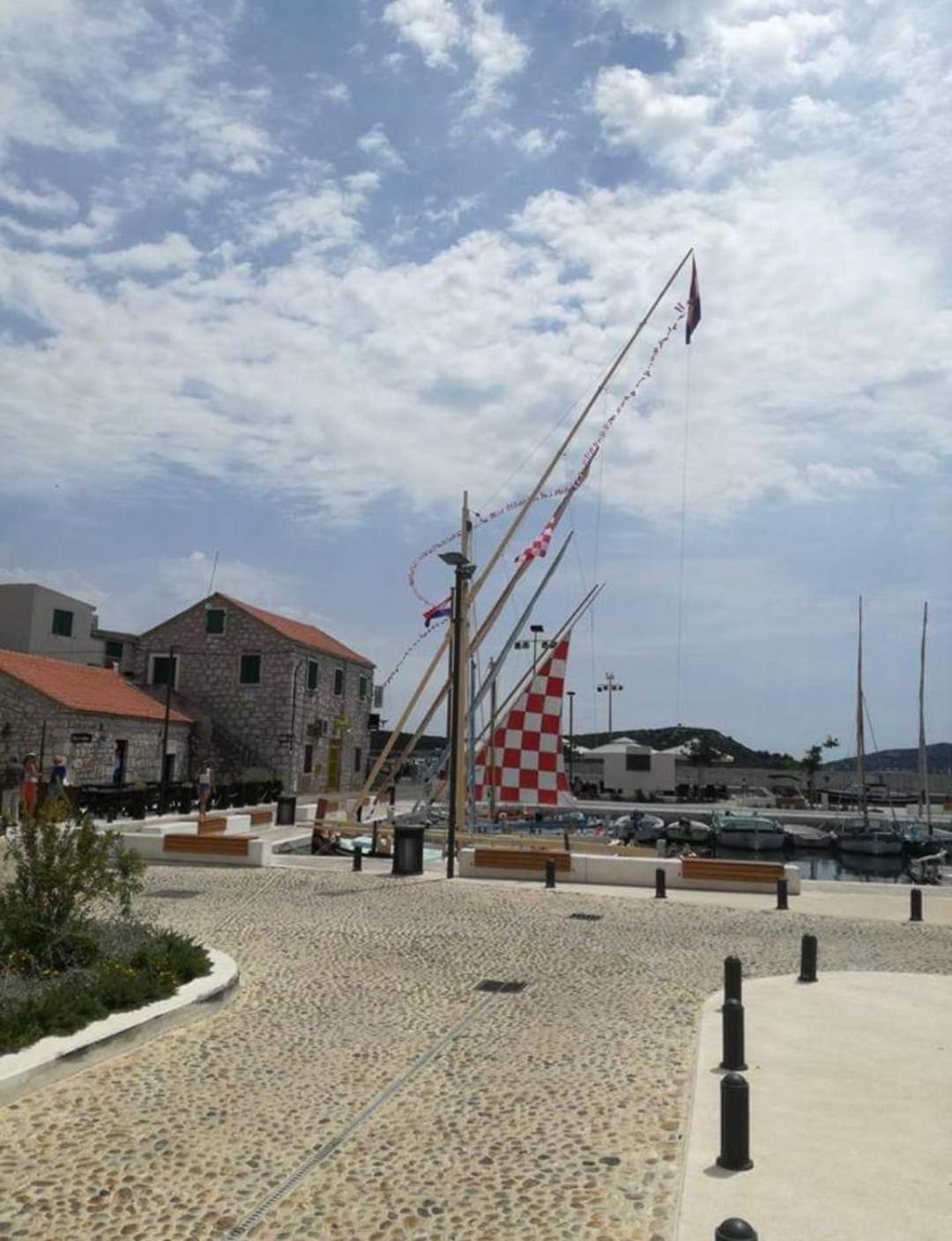 Rooms&Apartments Marinero Betina  Buitenkant foto